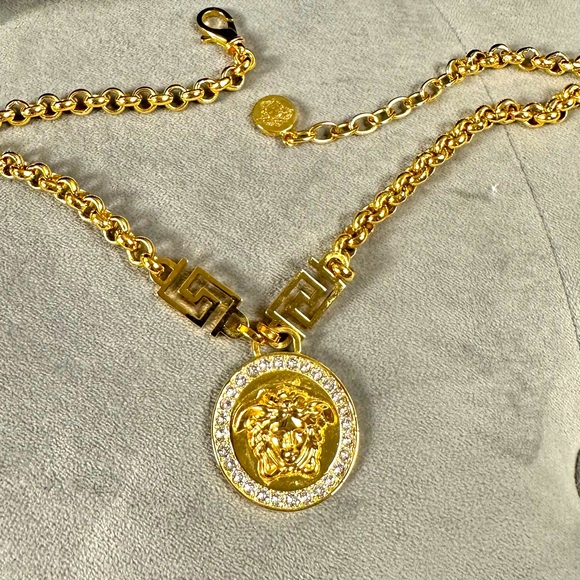 Neckless Versace medusa - Picture 1 of 6